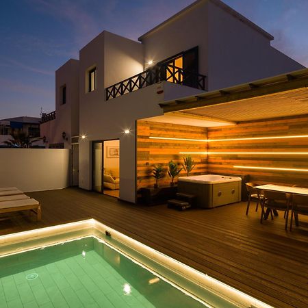 Villa Victoria - Playa Blanca Bagian luar foto
